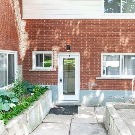 Entire 2 Bedroom Apartment Uptown Waterloo - E1 Bagian luar foto